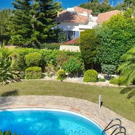 Rafaella In Latchi With Private Garden Vilă