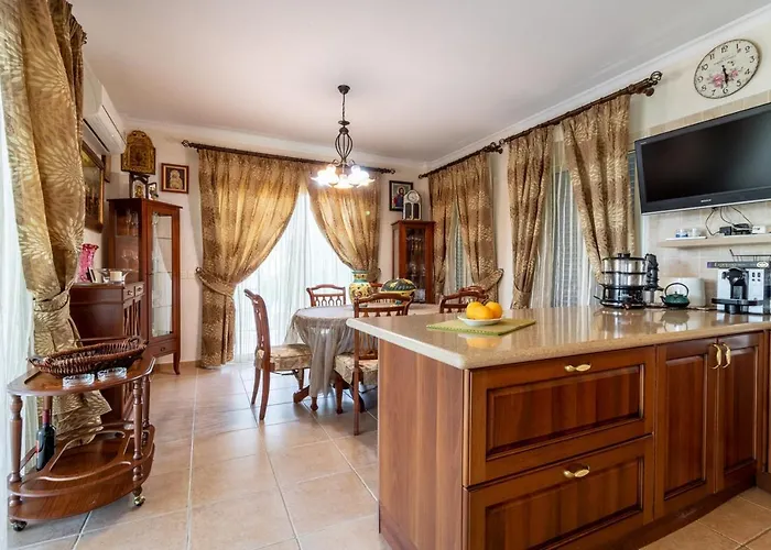 Villa Rafaella In Latchi With Private Garden *