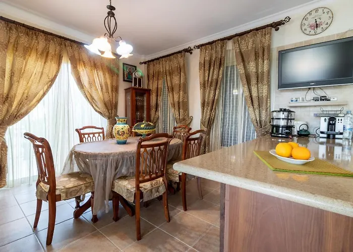 Rafaella In Latchi With Private Garden *