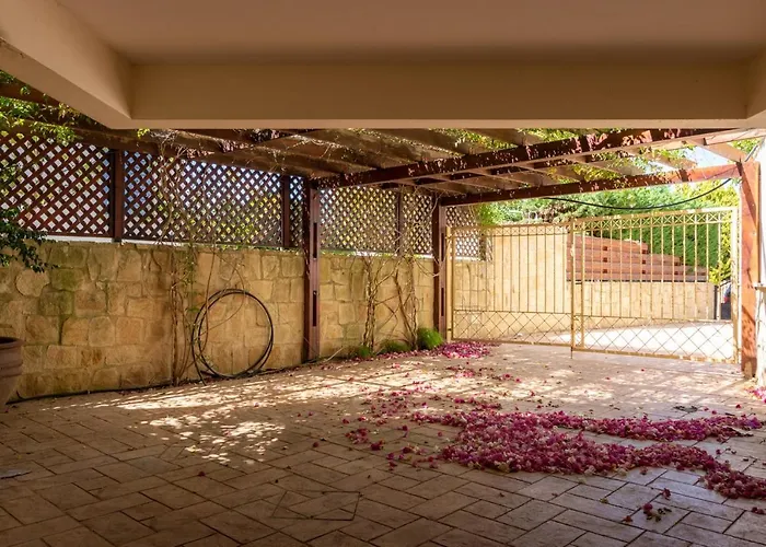 Rafaella In Latchi With Private Garden Villa *